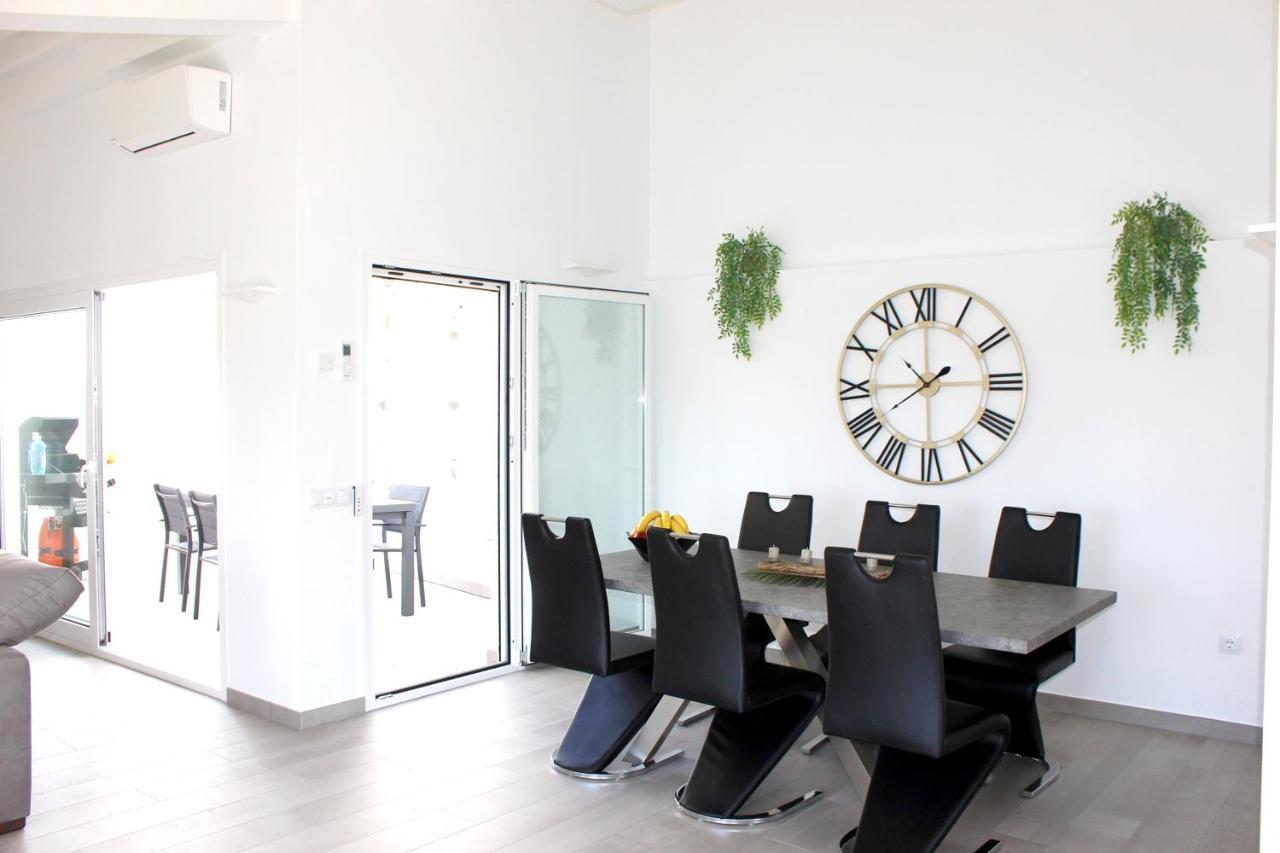 Villa Mediterranean In With Private Pool. Calpe